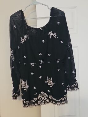 Seven7 Black Sheer Lace-Trim Tunic Top